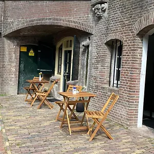 Slapen Onder De Dom Nocleg ze śniadaniem